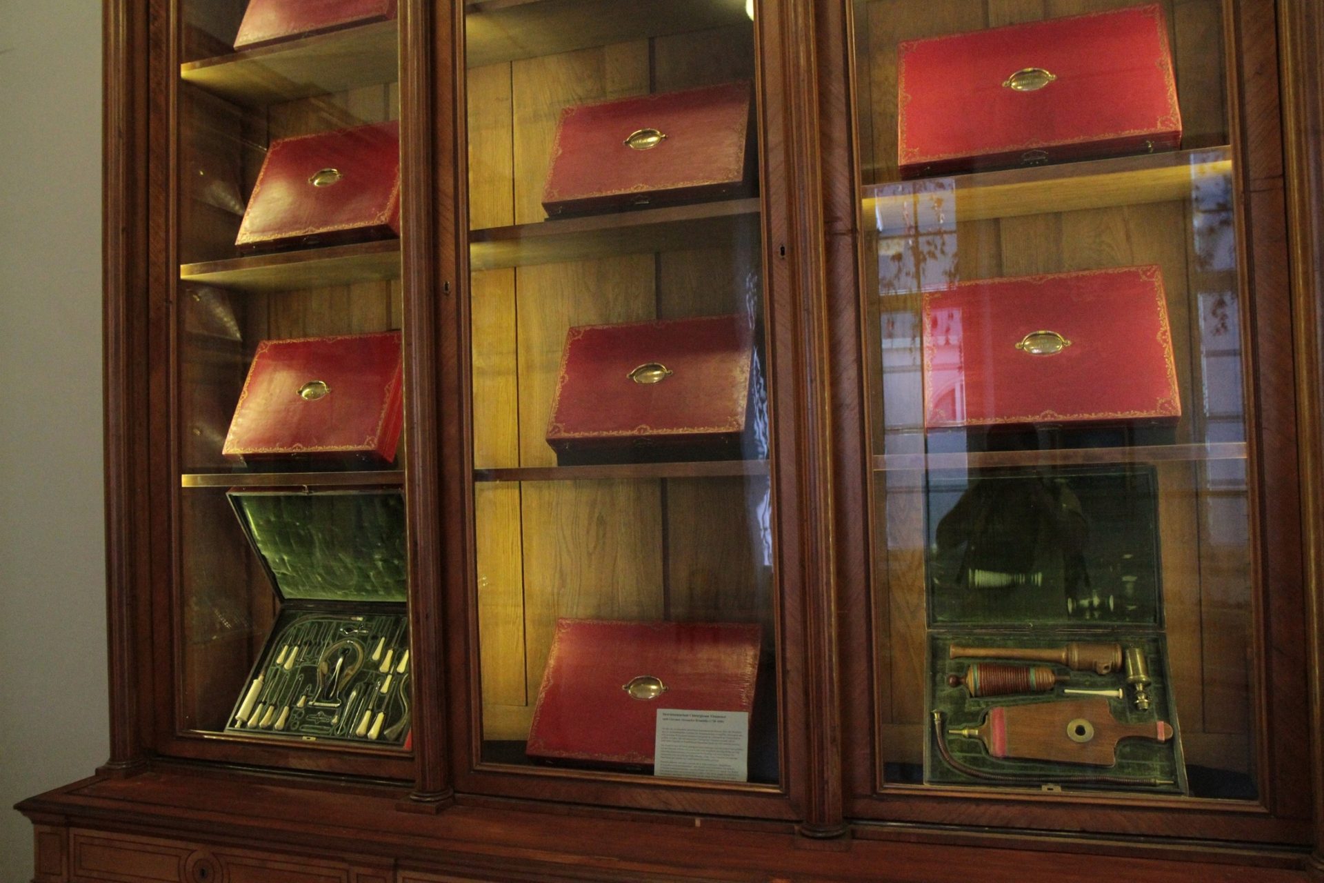 Instrumentarium Chirurgicum Viennense, Josephinum, Vienna (2).JPG